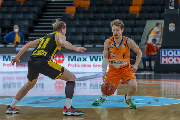 年转会策略 年转会策略